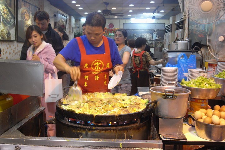 寧夏夜市の様子（固定の店舗）